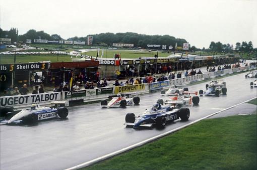 Philippe Streiff na última corrida da história da Fórmula 2, a etapa de Brands Hatch da temporada de 1984. Ele venceu essa corrida de forma maestral