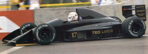 Gabriele Tarquini na pré-classificação do GP dos EUA de 1990: com o antigo JH24, mais do mesmo...