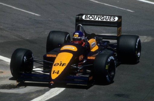 Philippe Streiff no GP dos EUA de 1988: antes de bater sozinho, corridaça