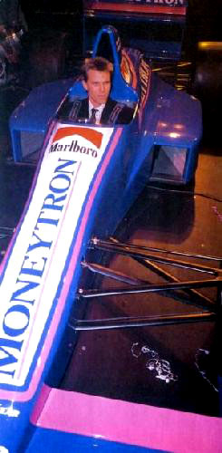 Stefan Johansson, que ficou mais tempo sentado no cockpit para apresentações do que para testes naquela pré-temporada