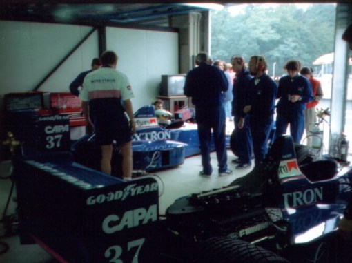 O clima na equipe Onyx andava meio sombrio naquele outono de 1989